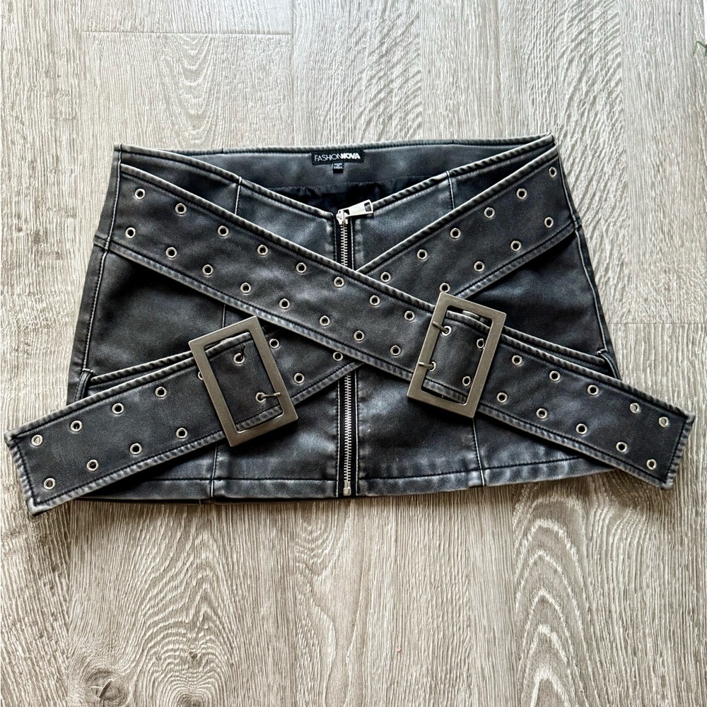 (SOLD) Fashion Nova - Crossing It Micro mini skirt (charcoal)